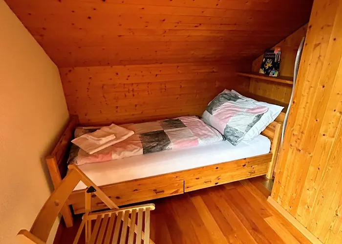 Cosy 87 In With Spectacular Mountain And Views